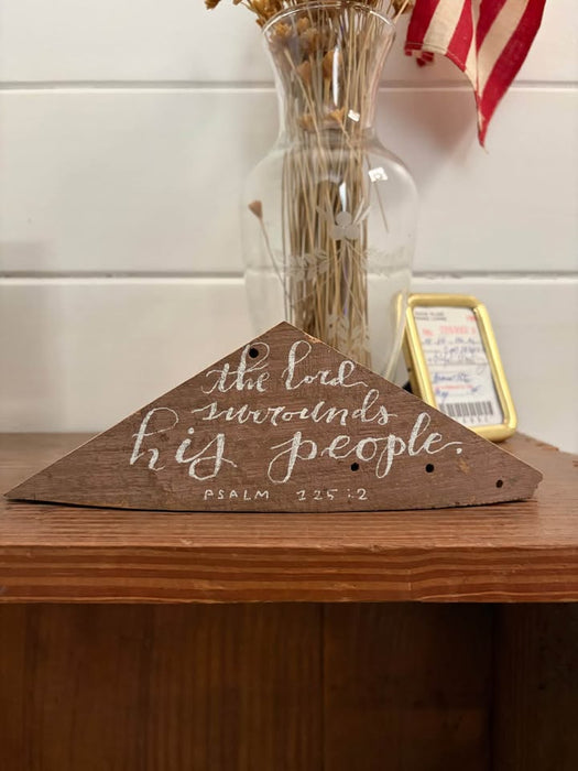 Handcrafted Scripture Wood Decor – Rustic Christian Sign (Psalm 125:2)