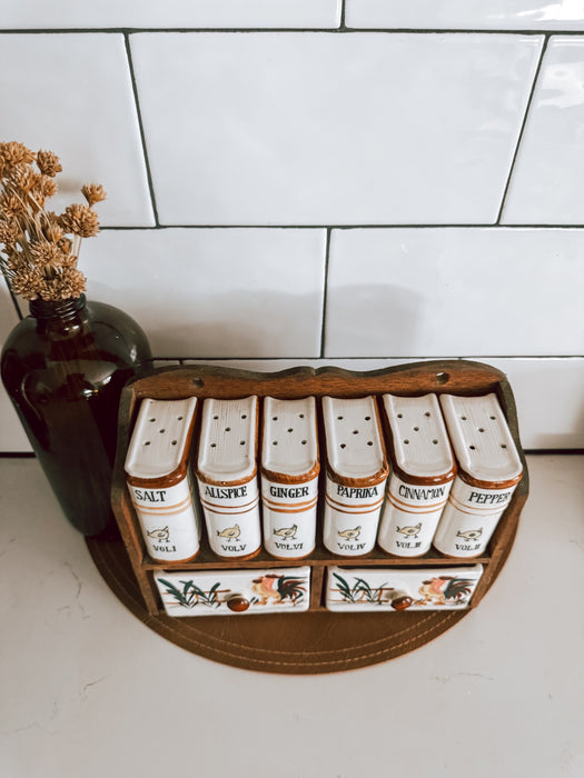 Vintage Mid-Century Spice Rack Set with Rooster Design – 6 Ceramic Jars + Drawers