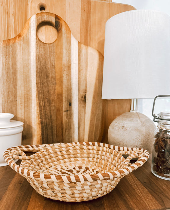 Handwoven Natural Basket with Handles – Rustic and Versatile Décor